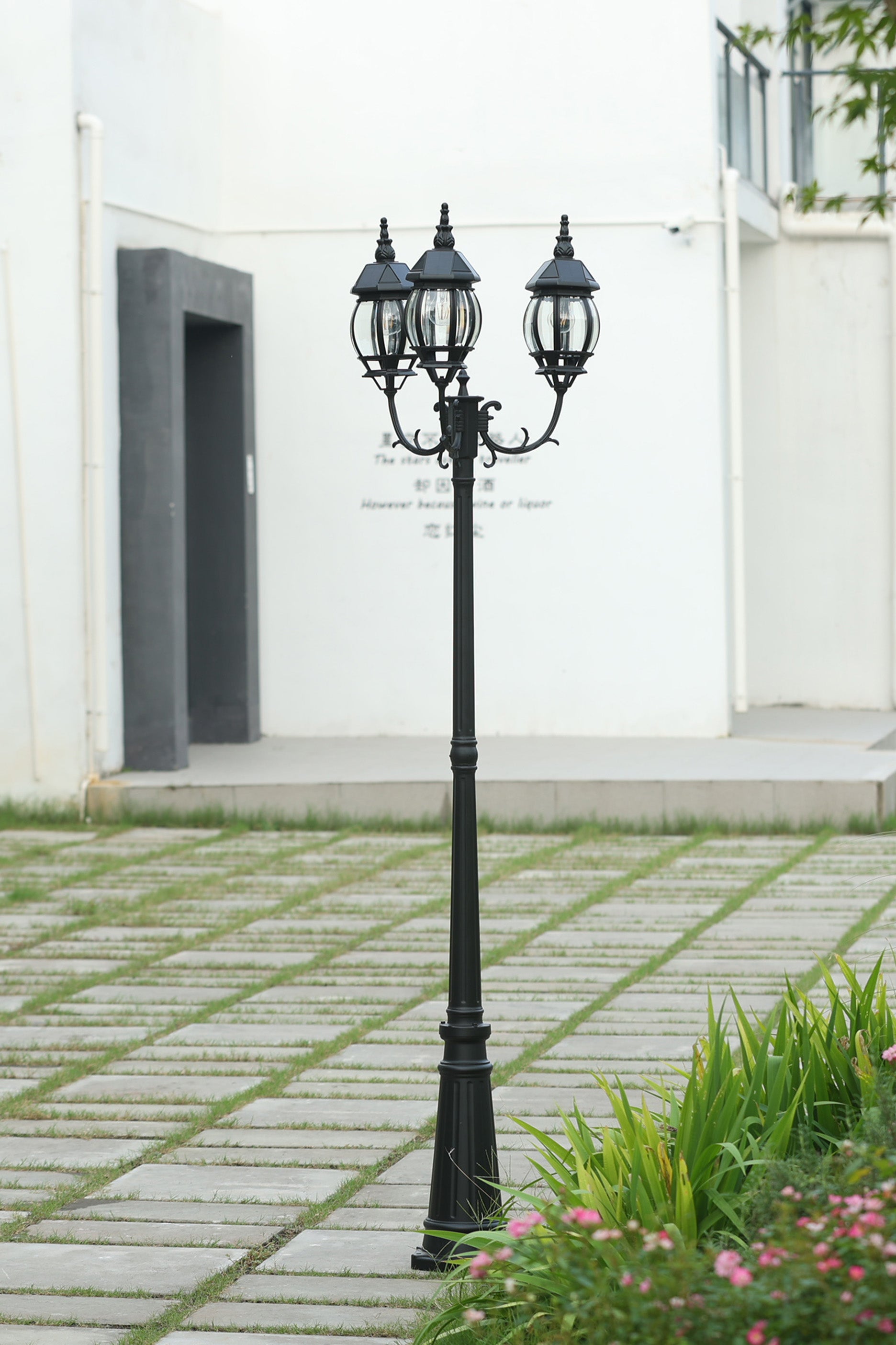 LUTEC Solar Post Light