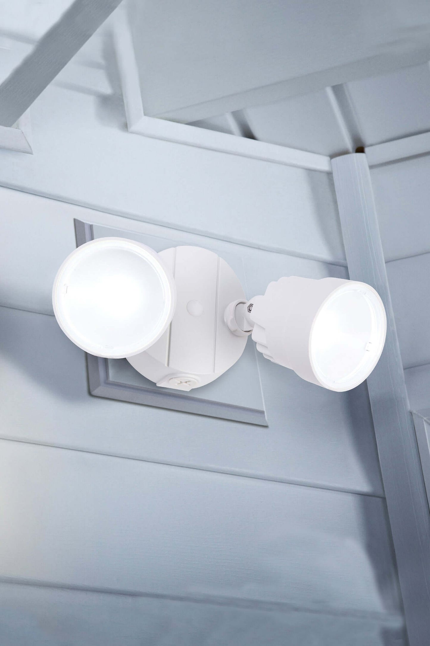 8 PACKS LUTEC-Shrimp 1130LM, 5200K, 13.5W, Switched Control LED Dual-Head Floodlight