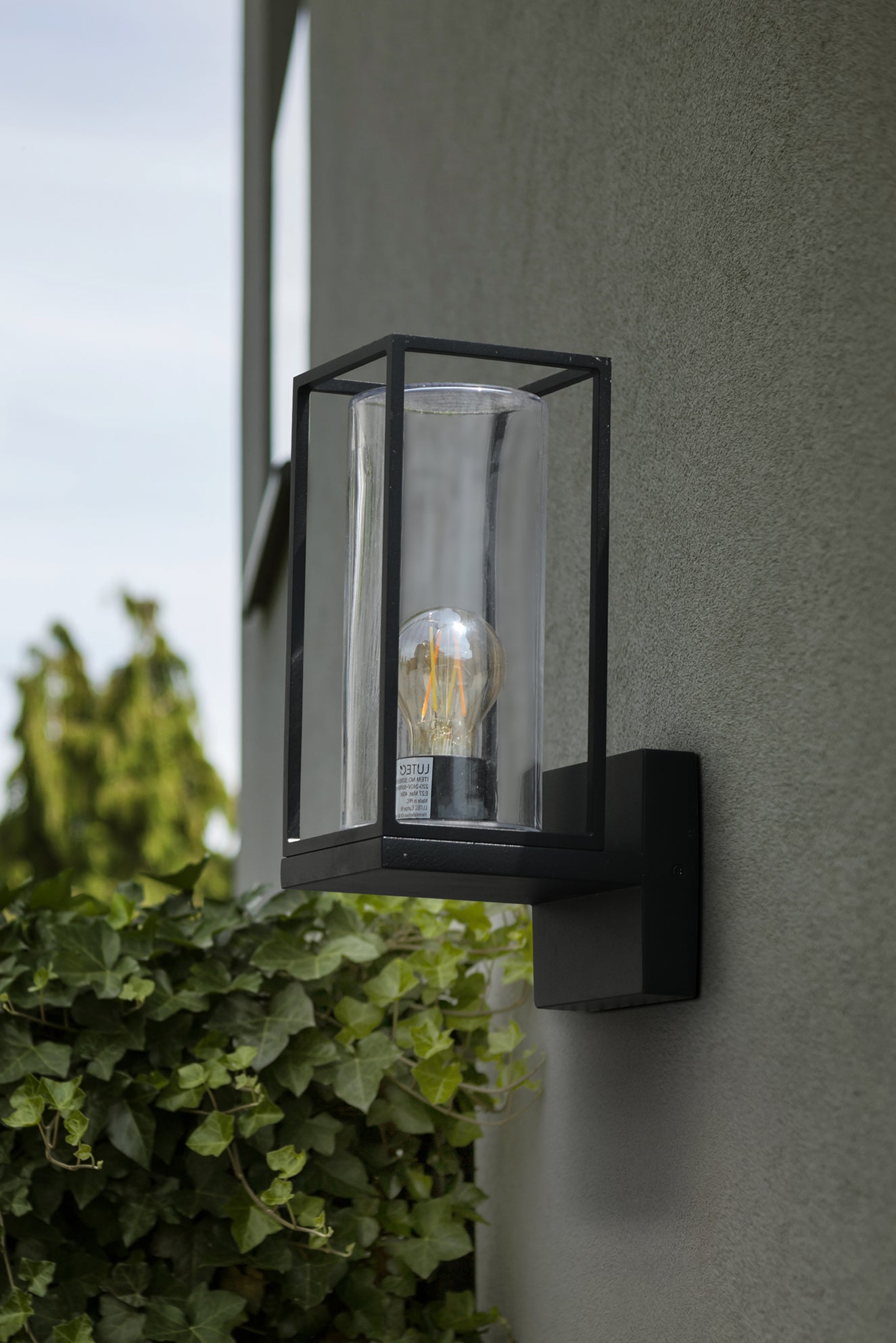 LUTEC-FLAIR (Up) LED Outdoor Geometric Wall Light With Clear Glass Surround