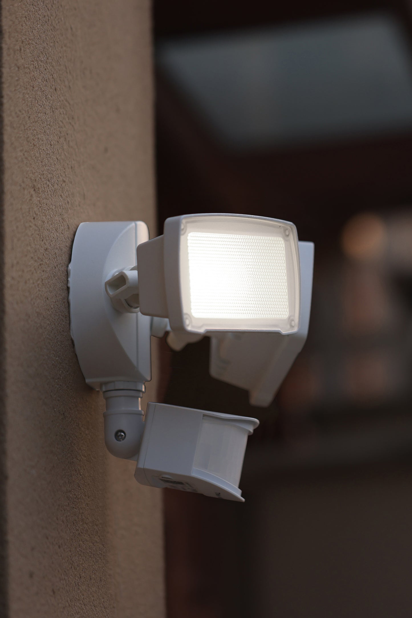 LUTEC-ALDI 3500LM, 5000K, 38W, LED 180°Motion Activated, D2D, Dual-Head Floodlight