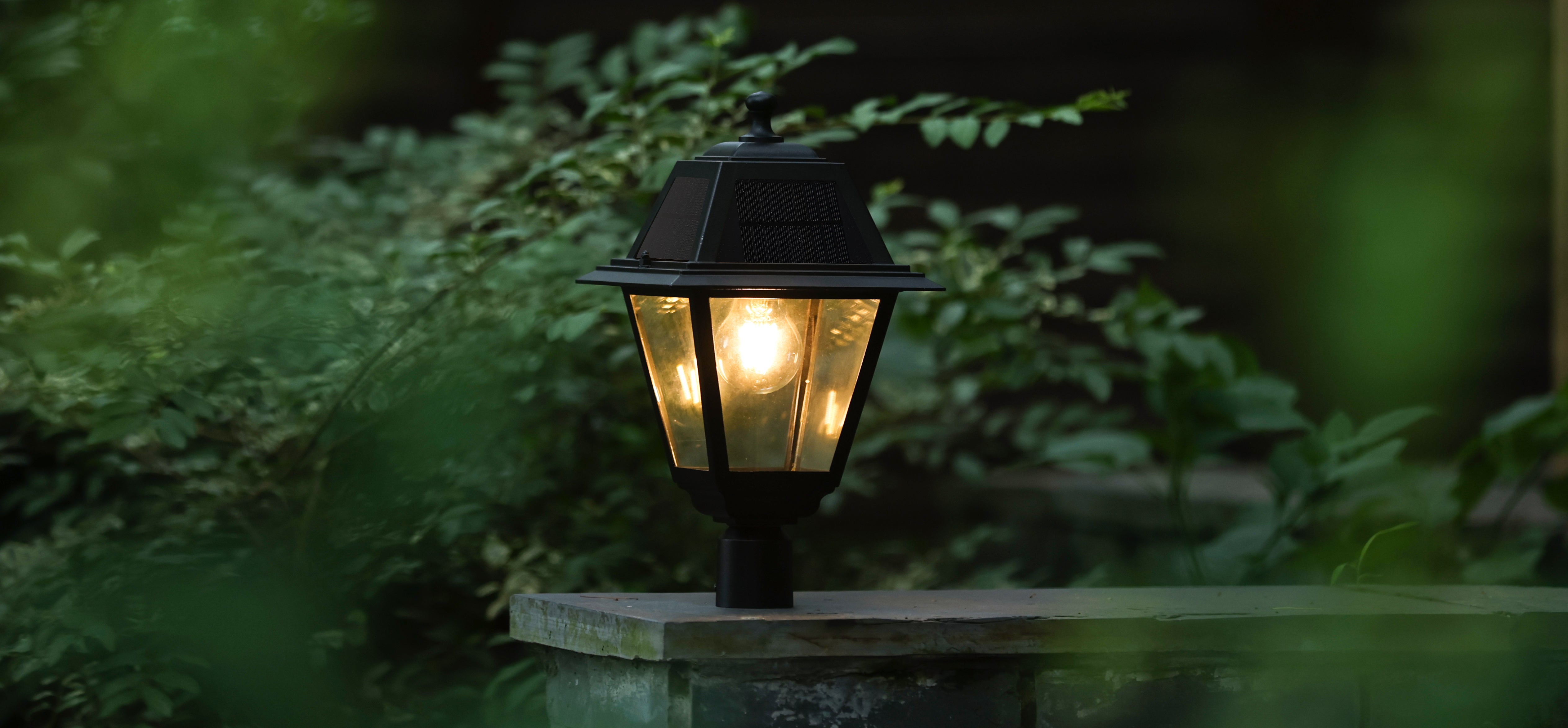 LUTEC- One-Trapezoid-Head LED Outdoor Solar Street Light