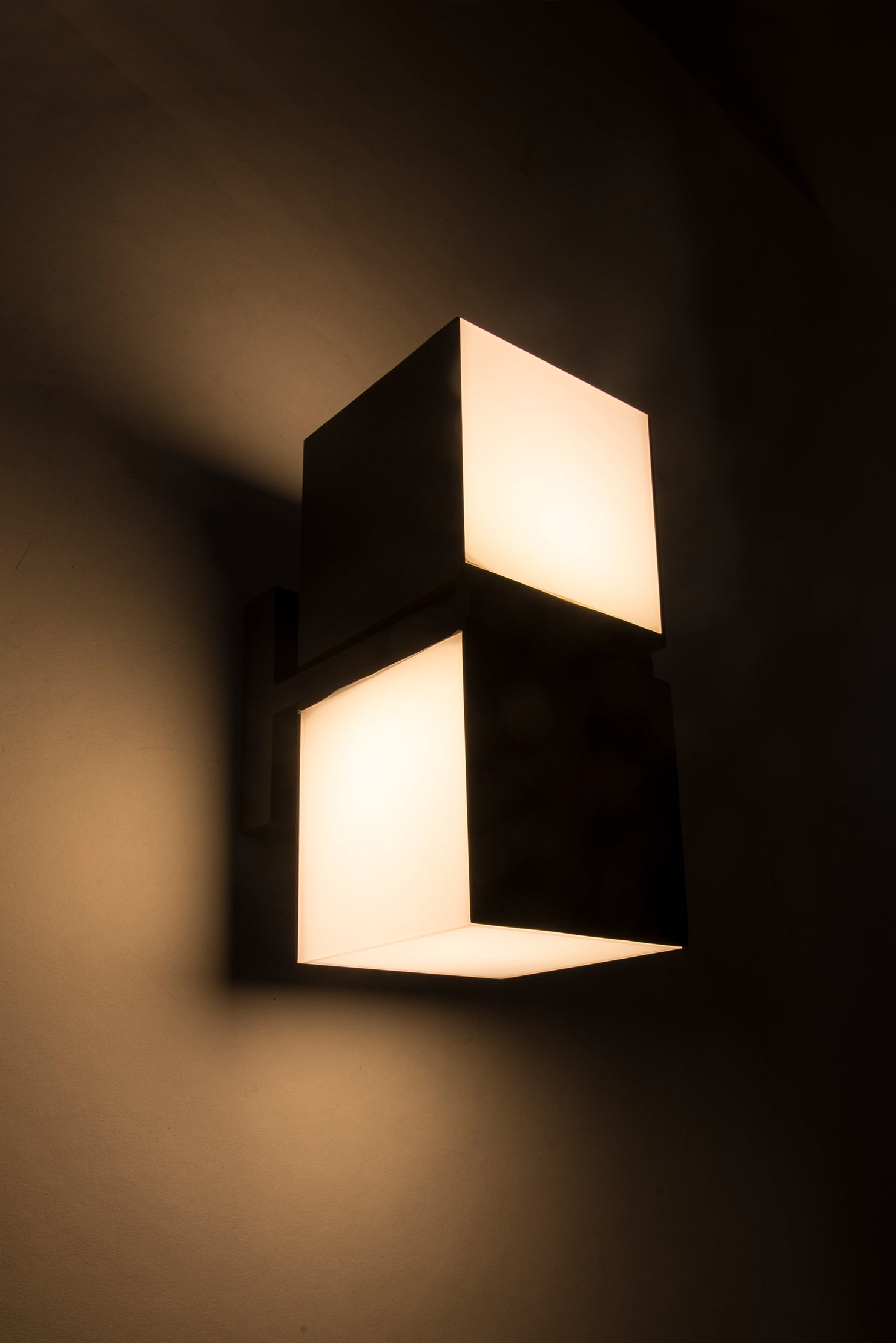 CUBA LED Outdoor Up & Down 350°Rotational Wall Sconce 23W 1100LM 3000K